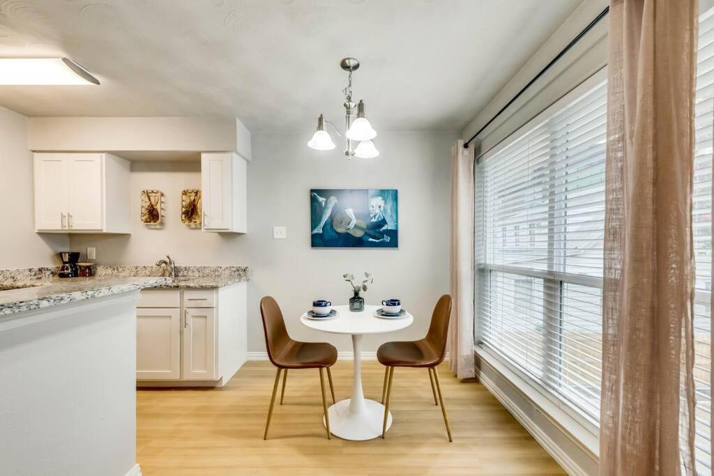 The Classic • Near Knox Henderson Dallas Buitenkant foto