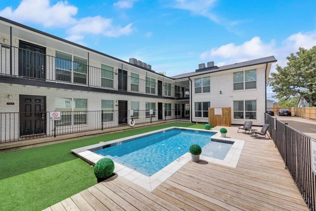 The Classic • Near Knox Henderson Dallas Buitenkant foto